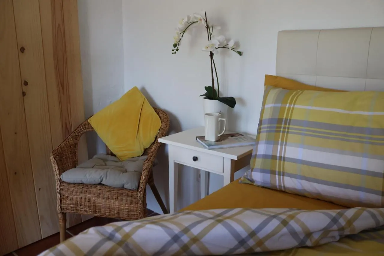 Finca Flor Canillas de Albaida Bed & Breakfast